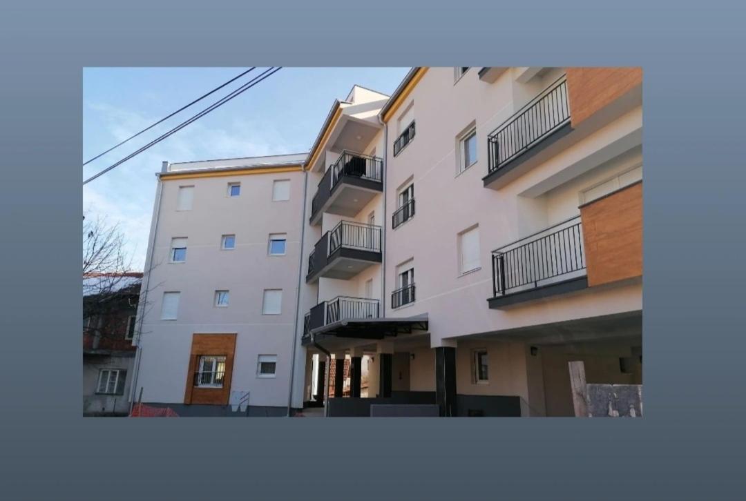 Apartmani S - Dsn Kraljevo Ngoại thất bức ảnh
