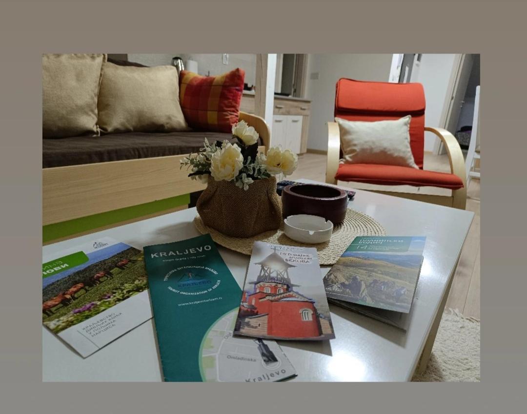 Apartmani S - Dsn Kraljevo Ngoại thất bức ảnh